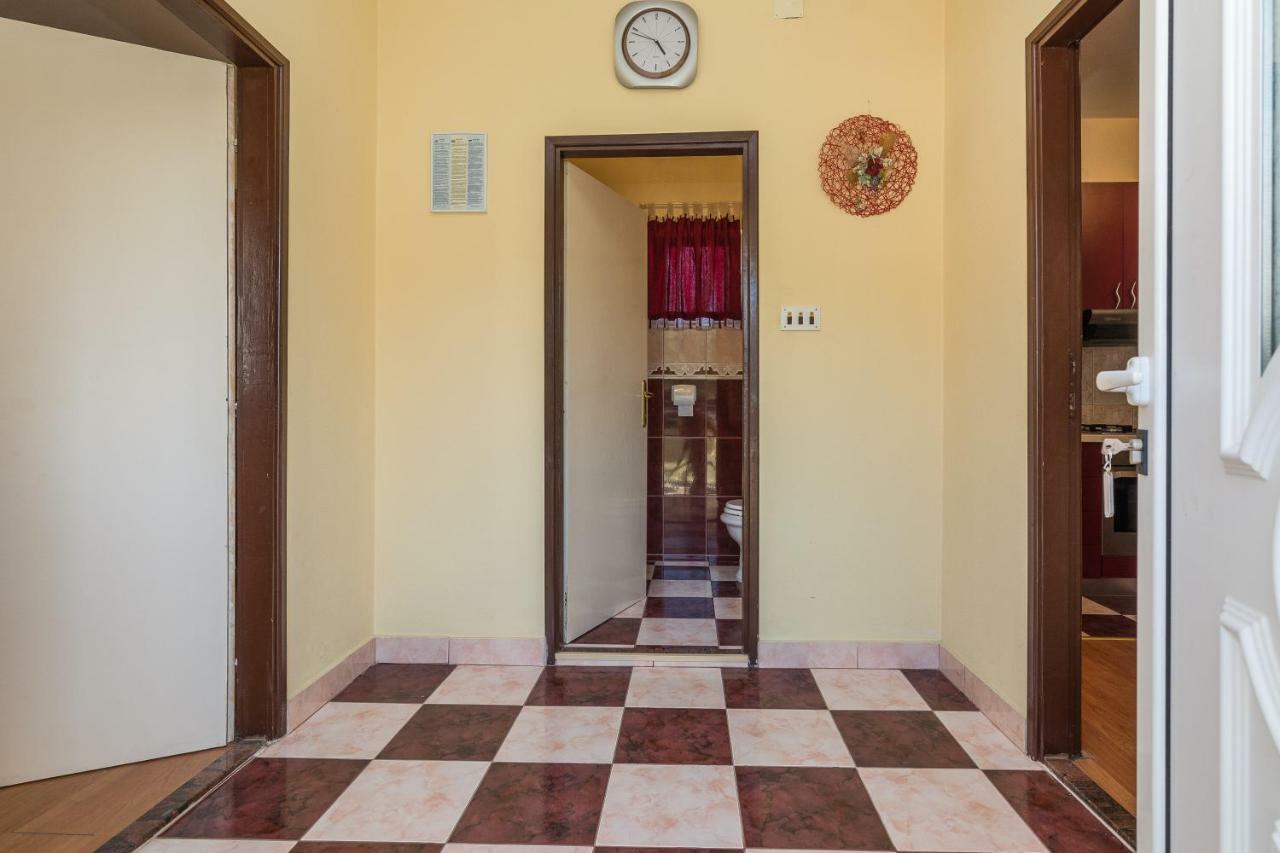 Apartman Mladenka Sukosan Exterior photo