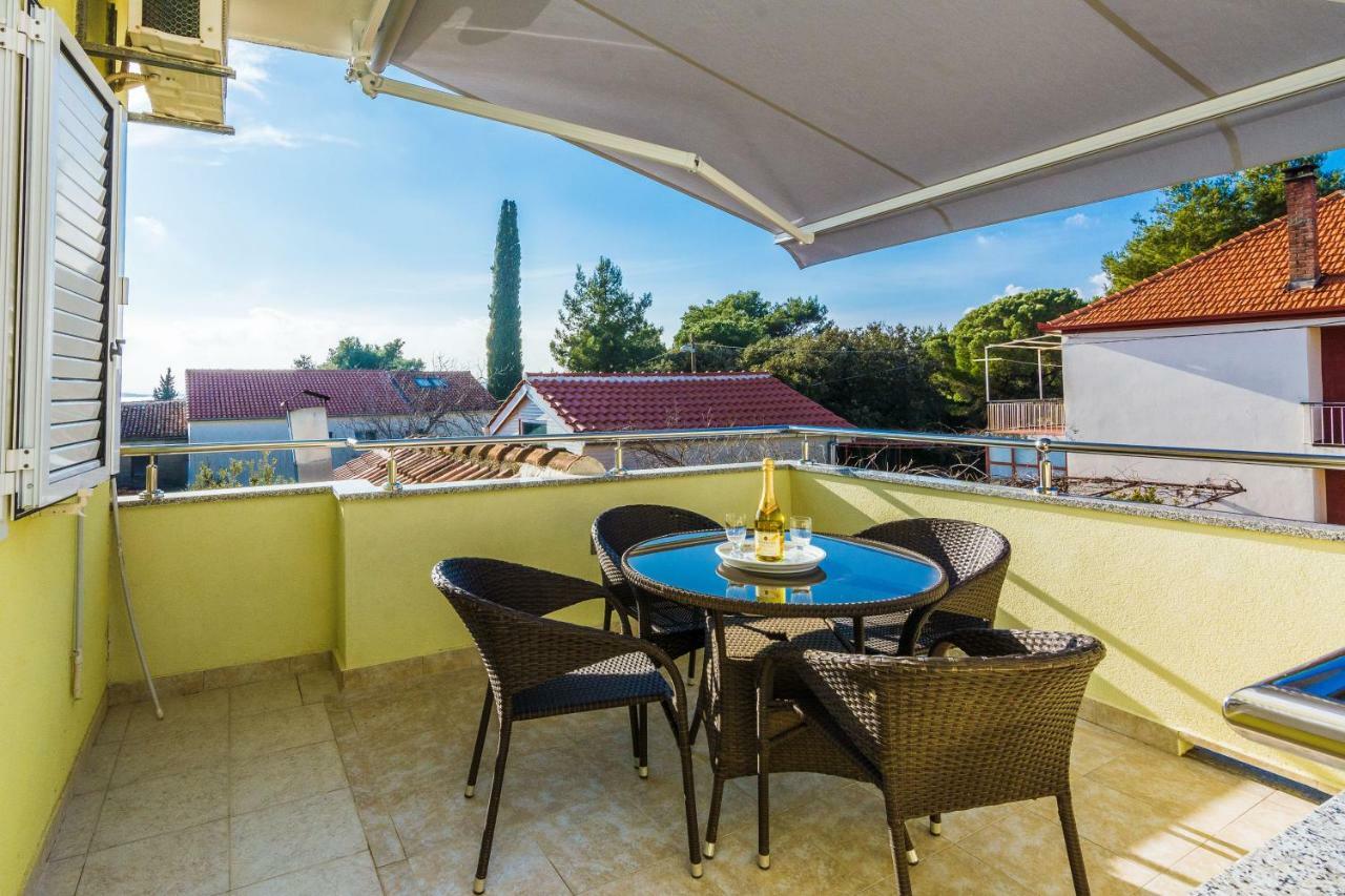 Apartman Mladenka Sukosan Exterior photo
