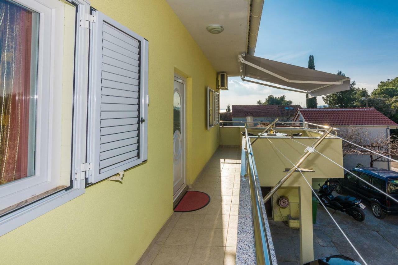 Apartman Mladenka Sukosan Exterior photo